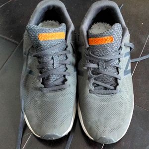 New Balance Freshfoam grey sneakers with leather details